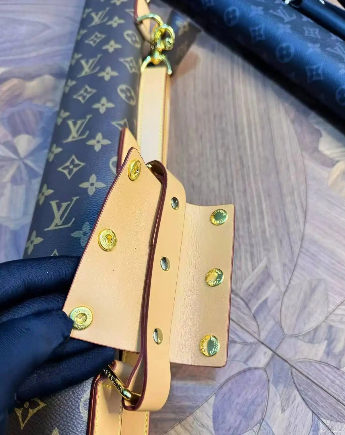 LV STICK COVER BILLIARD CUE 0602